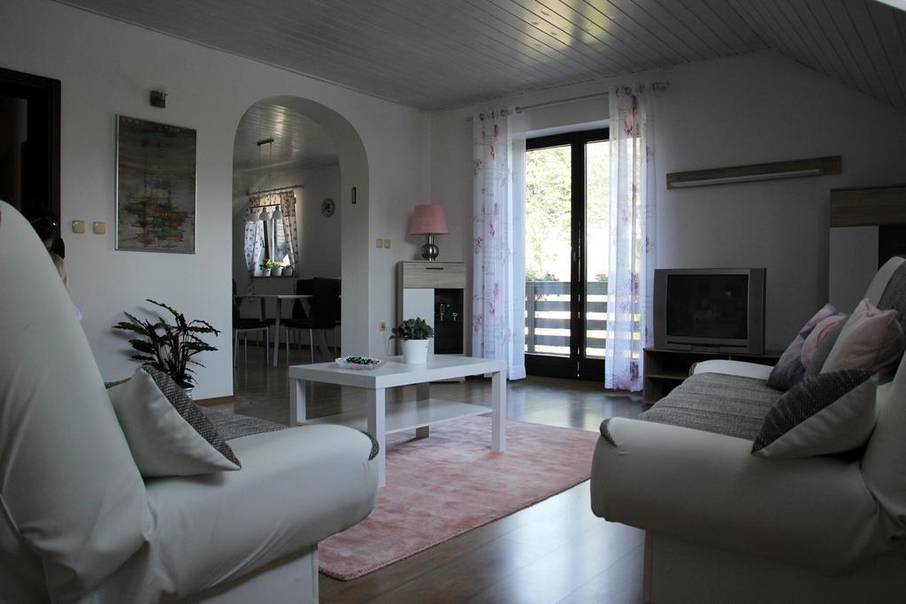 Lake House Apartment Medvode Εξωτερικό φωτογραφία